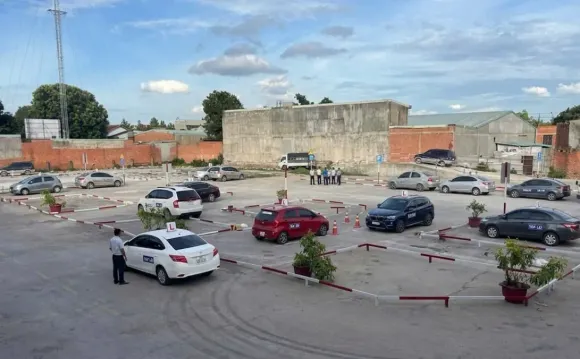 Học Lái Xe Ô Tô Lịch Trình Tự Chọn Đến 21H Đêm: Giải Pháp Vàng Cho Người Bận Rộn Tại Bình Dương